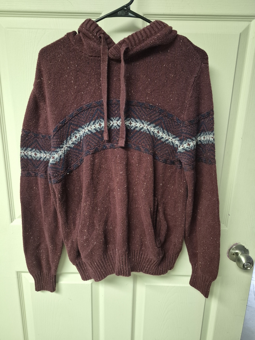 American Eagle Outfitters Men's Maroon Crewneck Hoodie with Patterned Stripe